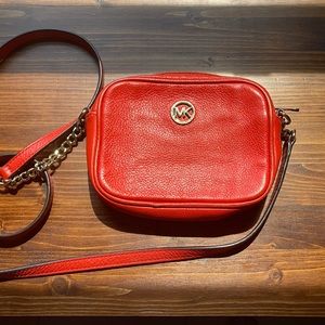 Beautiful Micheal Kors crossbody